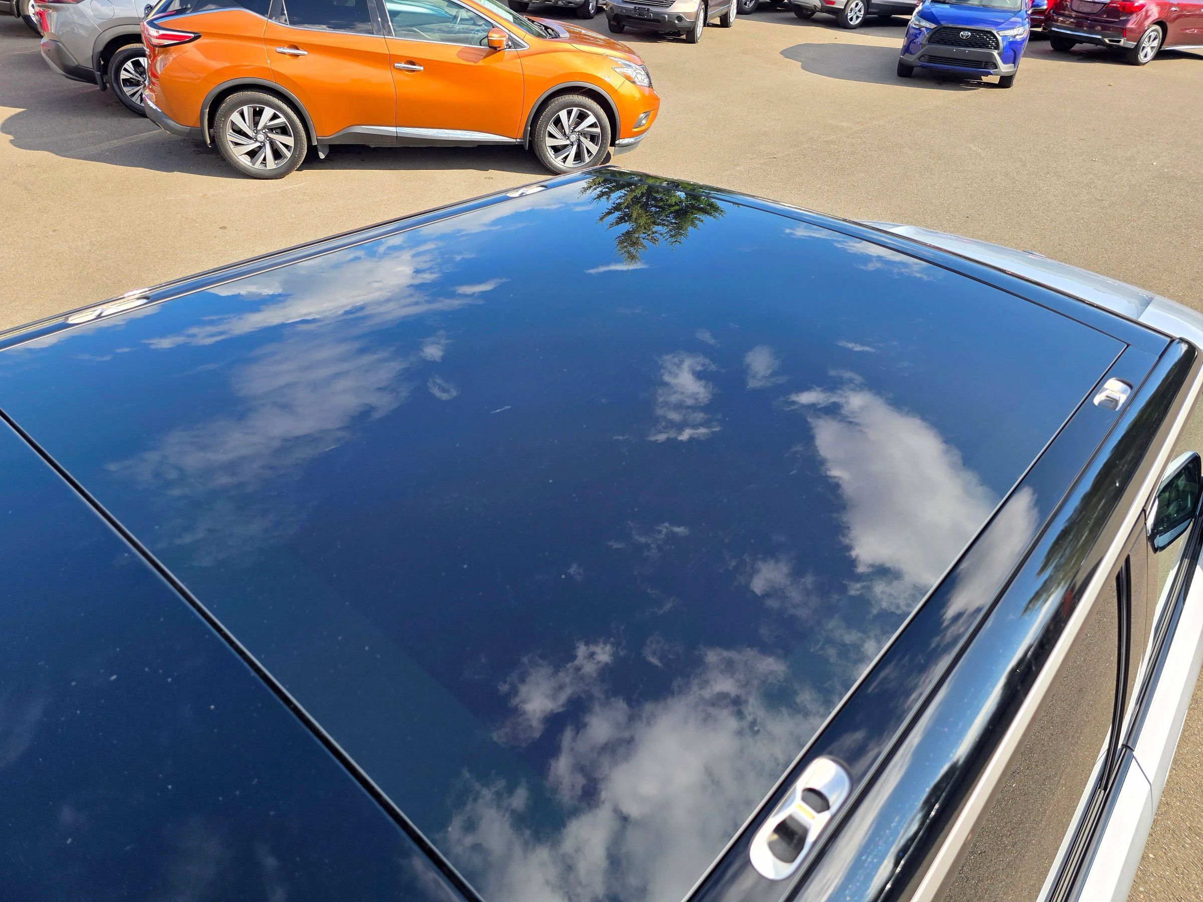 Used 2025 Rivian R1S Adventure Dual AWD/4WD image 75