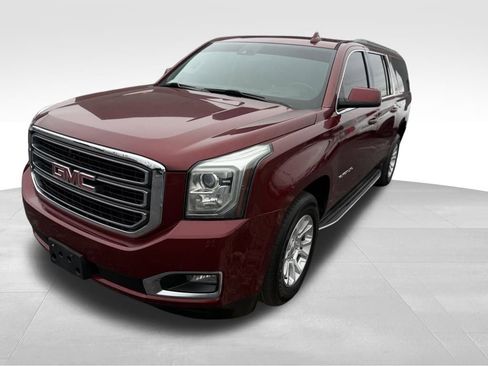 Used 2018 GMC Yukon XL SLT image 2