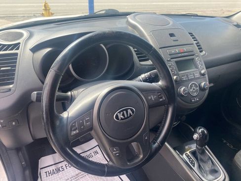 Used 2013 Kia Soul + image 7