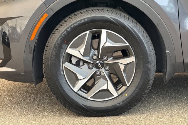 Certified 2023 Kia Sorento EX FWD image 37