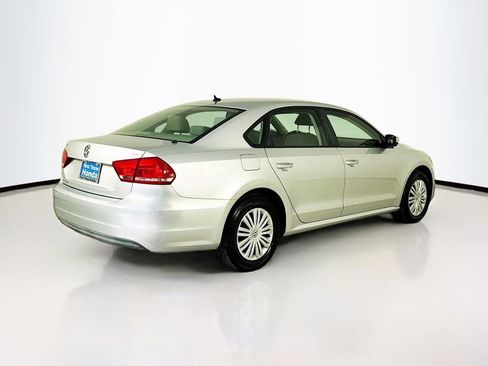 Used 2015 Volkswagen Passat 1.8T S FWD image 7
