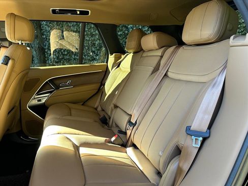 New 2026 Land Rover Range Rover SE image 15