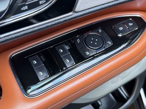 Used 2020 Lincoln Navigator L Reserve w/ Luxury Package AWD/4WD image 22