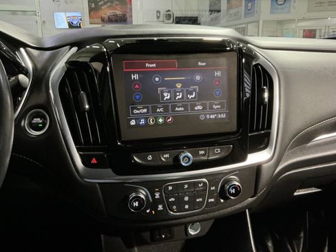 Used 2021 Chevrolet Traverse LT image 29