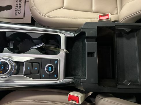 Used 2020 Ford Explorer XLT w/ Equipment Group 202A image 19