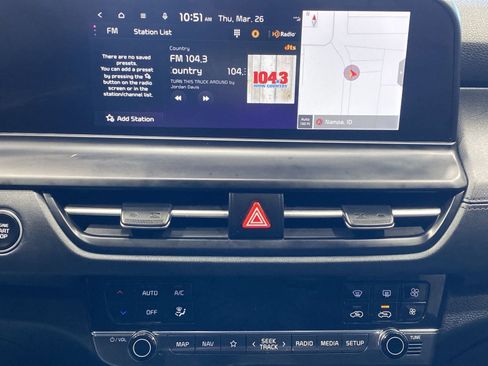 Used 2024 Kia Seltos EX image 16