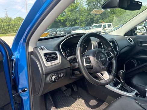 Used 2018 Jeep Compass Latitude w/ Popular Equipment Group AWD/4WD image 6