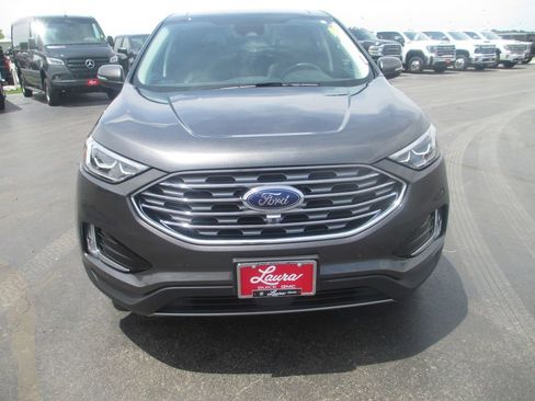 Used 2020 Ford Edge Titanium w/ Equipment Group 301A AWD/4WD image 14