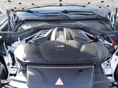 Used 2018 BMW X6 M w/ Executive Package image 8