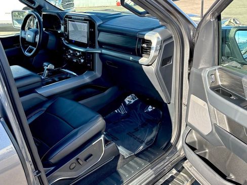 Used 2024 Ford F150 Lariat w/ FX4 Off-Road Package image 32