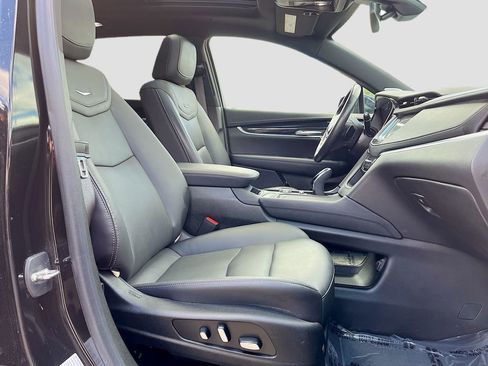 Used 2024 Cadillac XT5 Premium Luxury w/ LPO, Floor Liner Package AWD/4WD image 28
