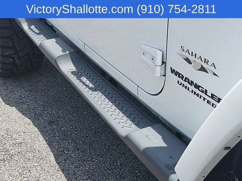 Used 2016 Jeep Wrangler Unlimited Sahara w/ Connectivity Group AWD/4WD image 25