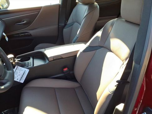 New 2025 Lexus ES 350 w/ Premium Package image 13