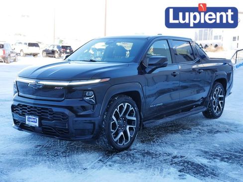 Used 2024 Chevrolet Silverado EV RST image 9