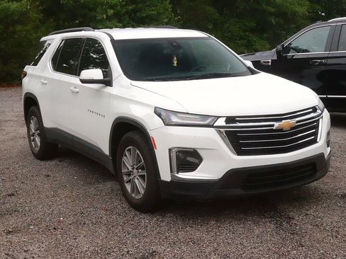 Used 2023 Chevrolet Traverse LT AWD/4WD image 3