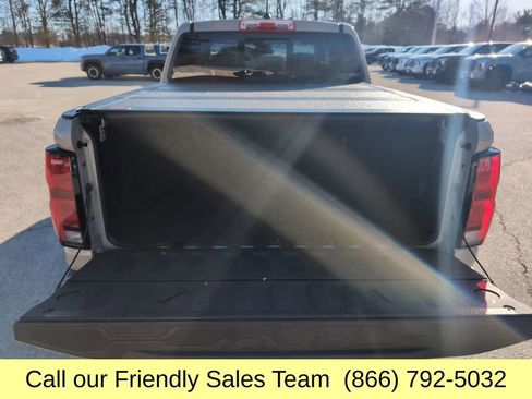 Used 2024 Chevrolet Colorado ZR2 w/ Safety Package image 24