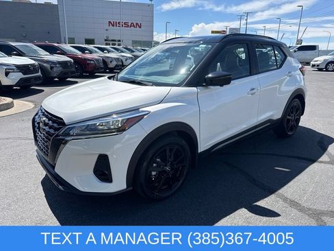 Used 2023 Nissan Kicks SR w/ SR Premium Package FWD image 8