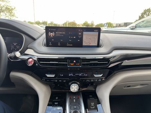 Certified 2023 Acura MDX SH-AWD w/ Technology Package image 12