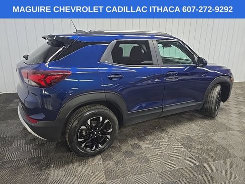 Used 2023 Chevrolet TrailBlazer LT AWD/4WD image 3