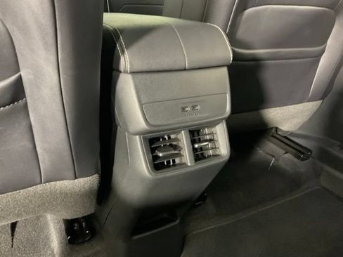 Used 2025 GMC Terrain Elevation w/ Elevation Premium Package AWD/4WD image 18