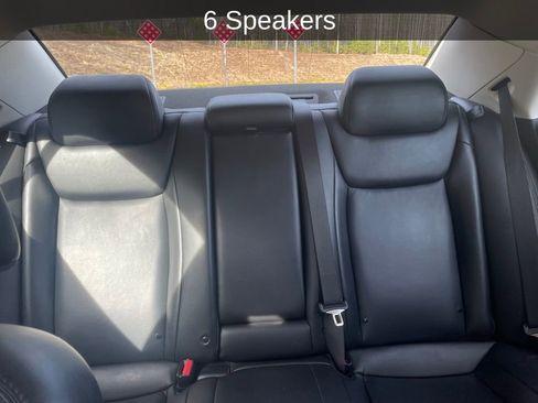 Used 2022 Chrysler 300 Touring L image 23