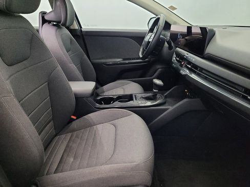 Used 2025 Kia K4 EX FWD image 21