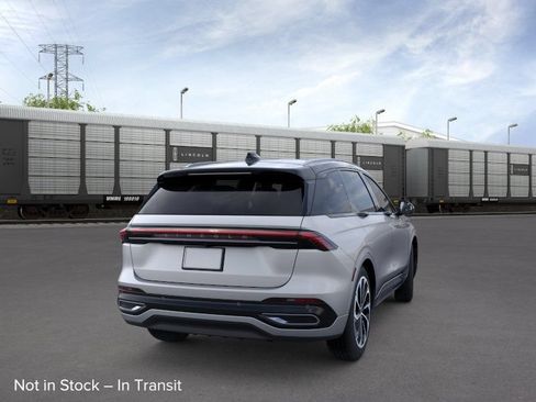 New 2026 Lincoln Nautilus Reserve AWD/4WD image 8