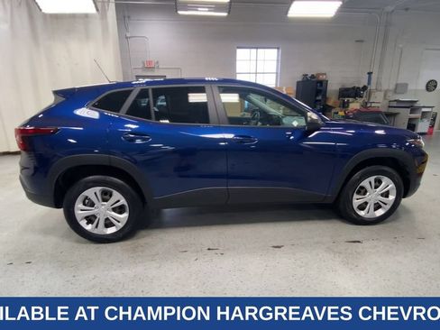 Used 2024 Chevrolet Trax LS FWD image 11