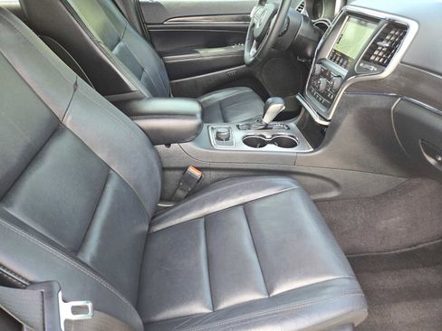 Used 2018 Jeep Grand Cherokee Limited AWD/4WD image 15