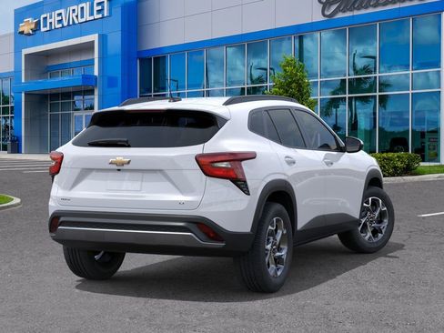 New 2026 Chevrolet Trax LT FWD image 5