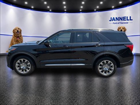 Used 2025 Ford Explorer Platinum AWD/4WD image 9