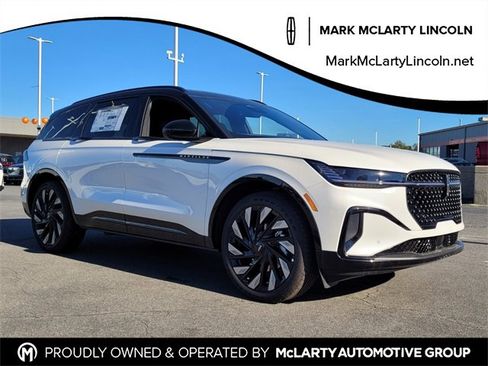 New 2026 Lincoln Nautilus Reserve w/ Jet Appearance Package image 1