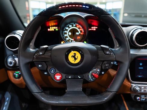 Certified 2023 Ferrari Portofino M image 5