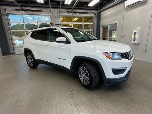 Used 2020 Jeep Compass Latitude FWD image 7