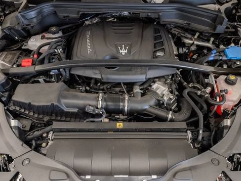 New 2025 Maserati Grecale GT AWD/4WD image 3
