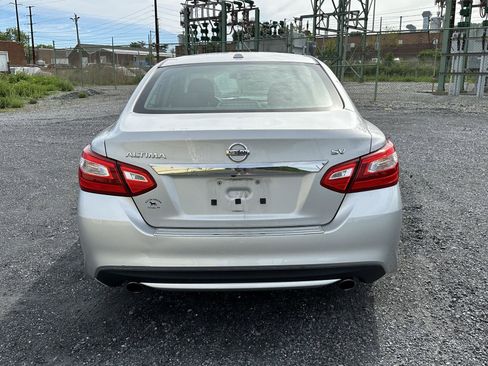 Used 2016 Nissan Altima 2.5 SV FWD image 7