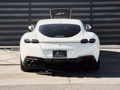Used 2022 Ferrari Roma image 20