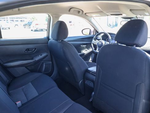 Used 2024 Nissan Sentra SV FWD image 16