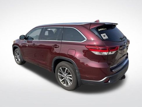 Used 2017 Toyota Highlander XLE AWD/4WD image 8
