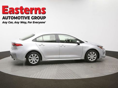 Used 2022 Toyota Corolla LE FWD image 43