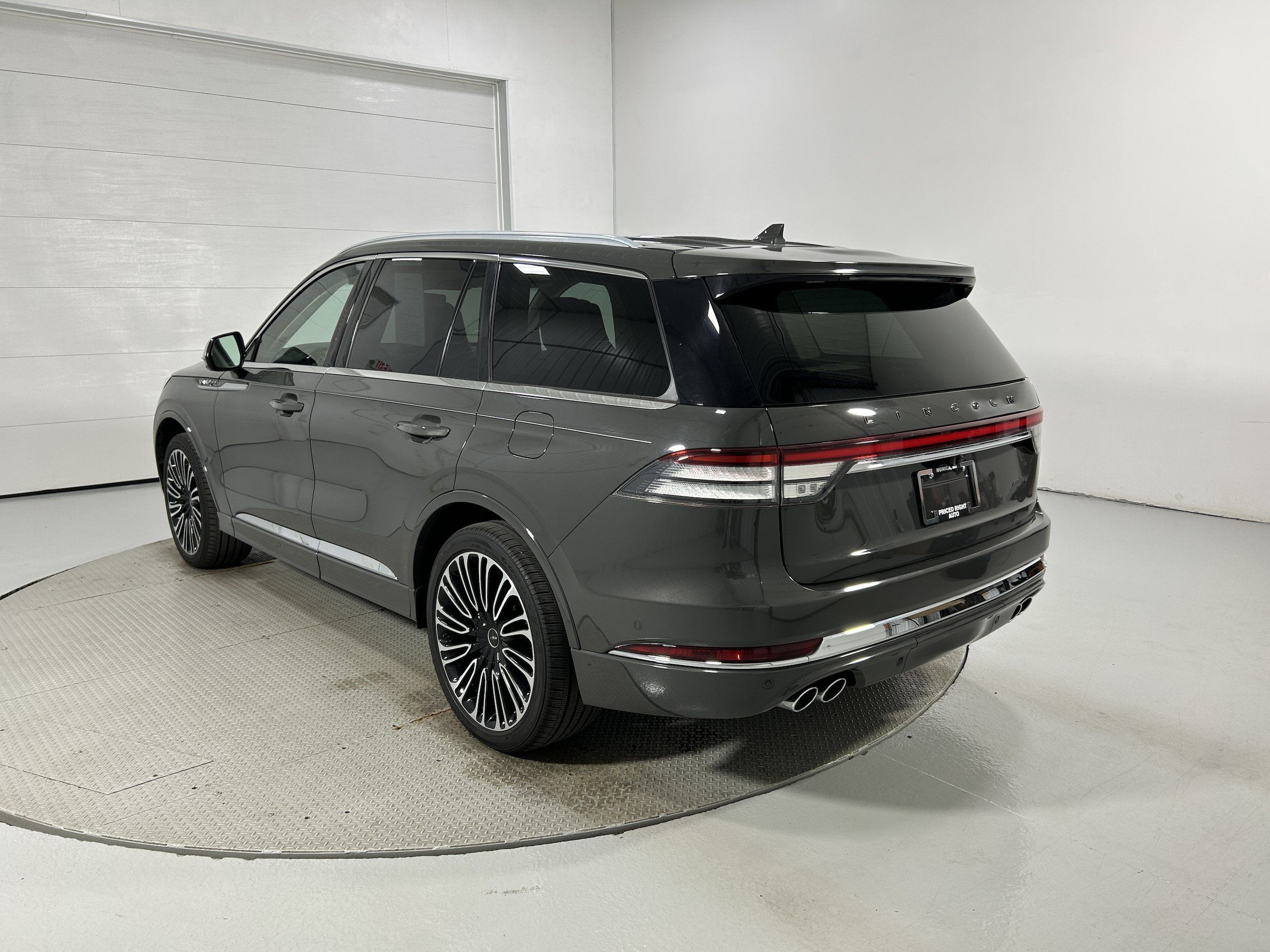 Used 2020 Lincoln Aviator Black Label w/ Dynamic Handling Package AWD/4WD image 22