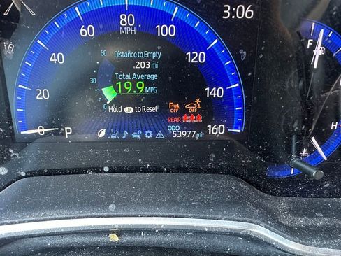 Used 2022 Toyota Corolla Cross XLE w/ Convenience Package image 12