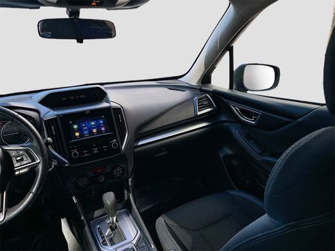 Used 2023 Subaru Forester Premium image 23