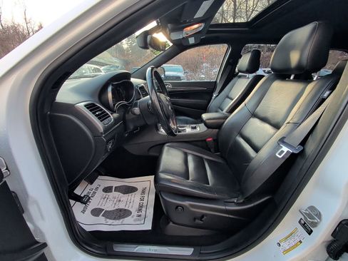 Certified 2021 Jeep Grand Cherokee Limited image 11