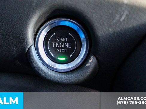 Used 2025 Chevrolet Suburban High Country image 31