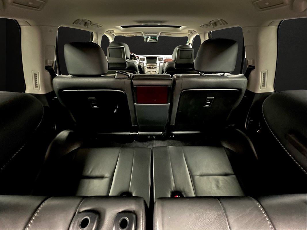 Used 2015 Lexus LX 570 4WD w/ Luxury Package image 44