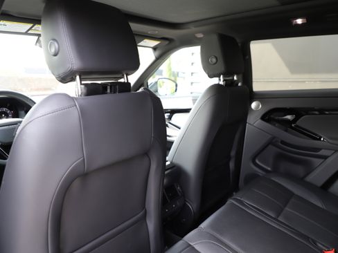 Certified 2025 Land Rover Range Rover Evoque Dynamic SE AWD/4WD image 12