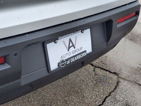 New 2025 Nissan Pathfinder S image 6