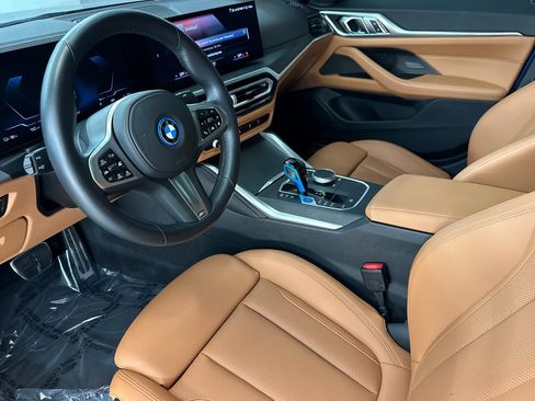 Certified 2022 BMW i4 eDrive40 w/ M Sport Package image 4