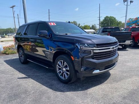 Used 2022 Chevrolet Tahoe LT w/ Luxury Package AWD/4WD image 7